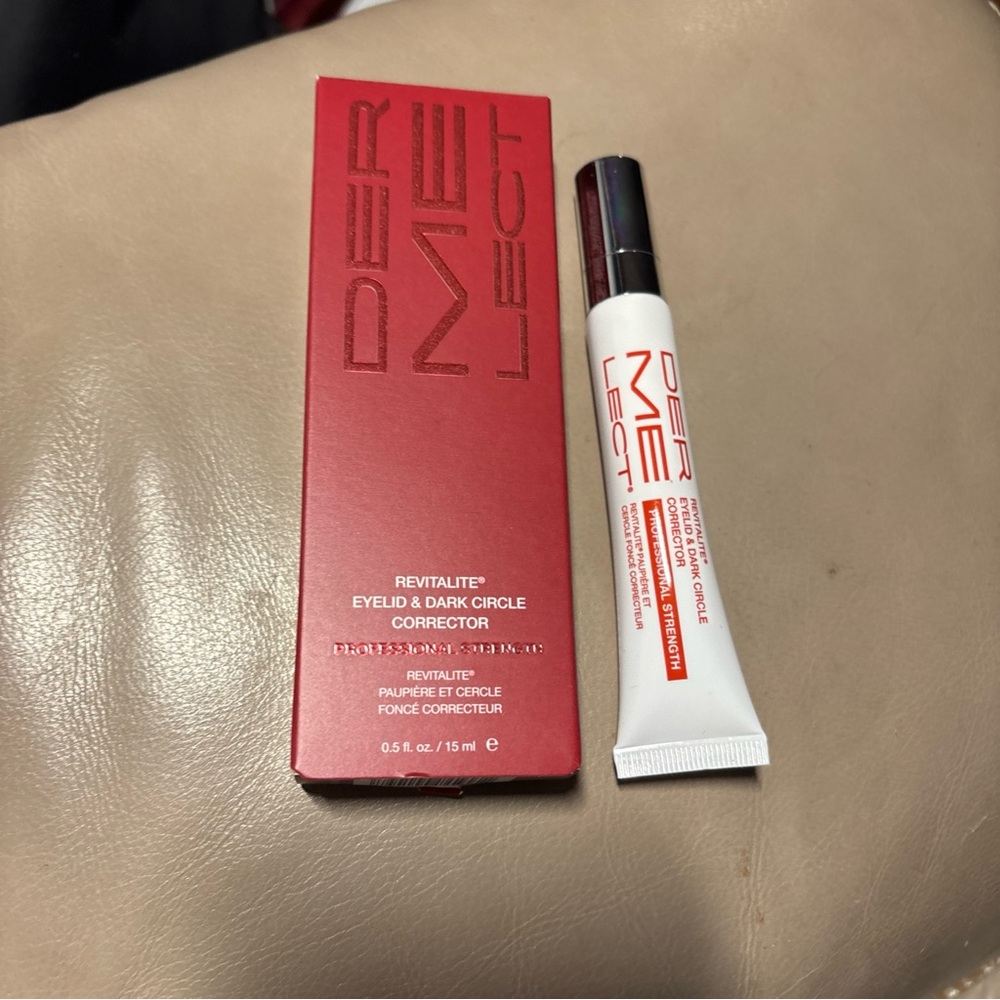 Dermelect Revitalite Professional Eyelid & Dark Circle Corrector